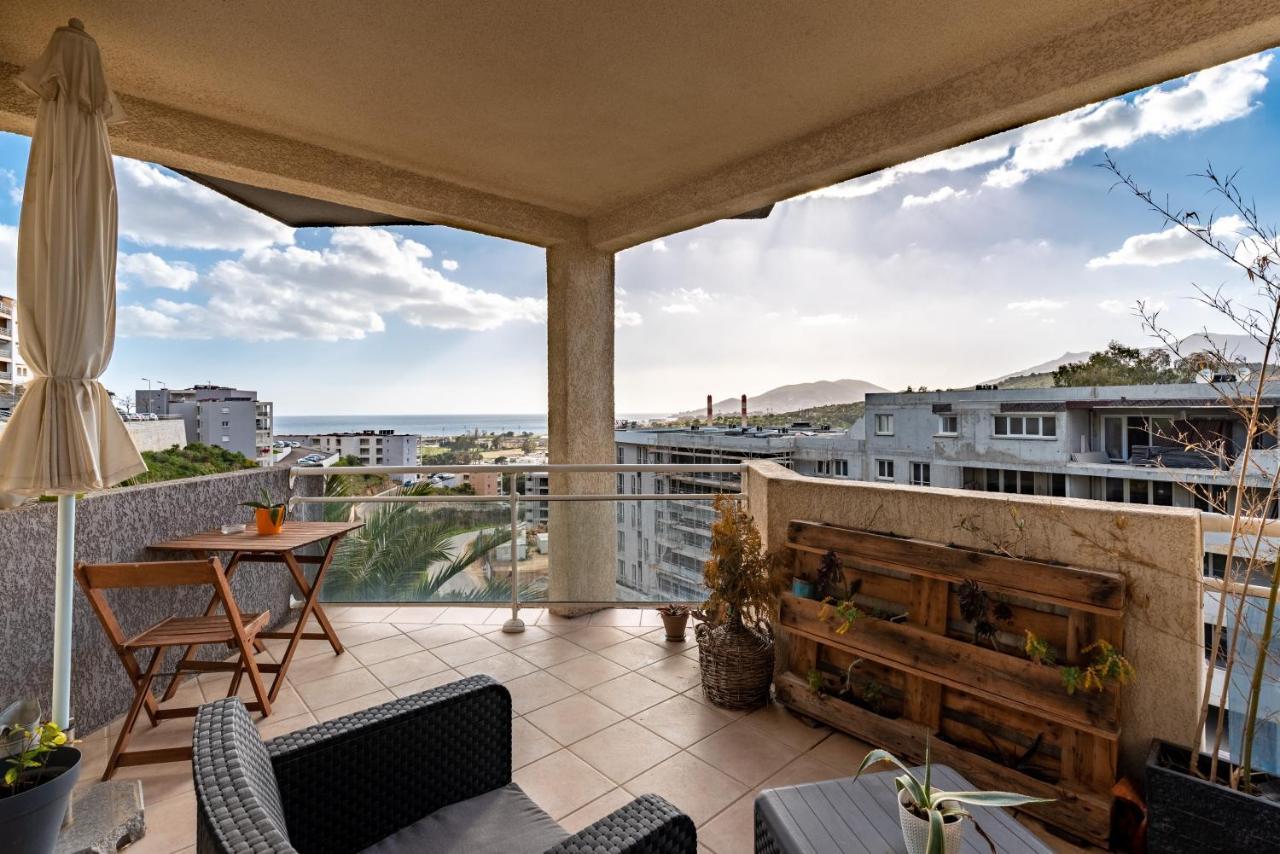 U Nidu - à Ajaccio, Magnifique appartement 4 couchages vue mer Ajaccio  Extérieur photo